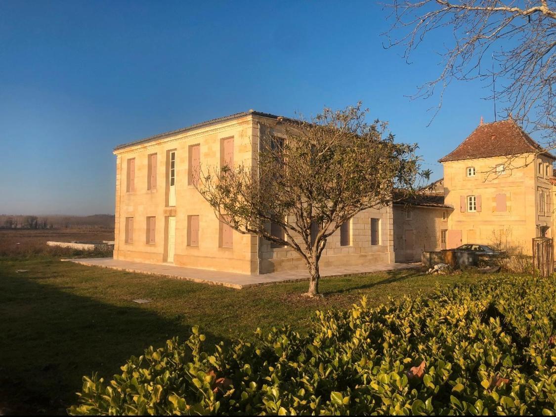 Domaine De La Grande Chapelle Hotel Cadillac-en-Fronsadais Bagian luar foto